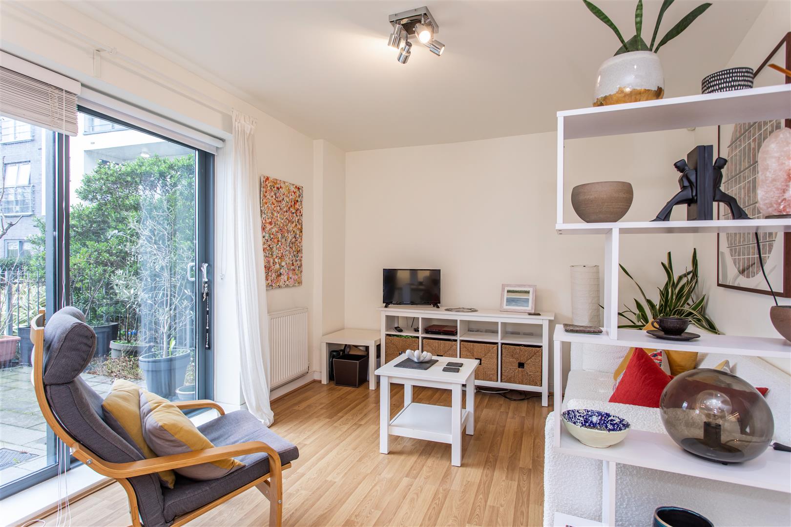 2 bed property in Treby Street, Mile End